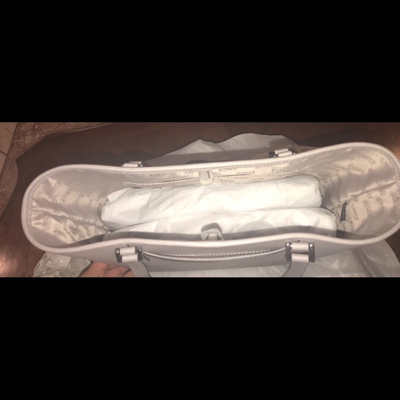 Michael Kors Purse - Picture 4 of 7